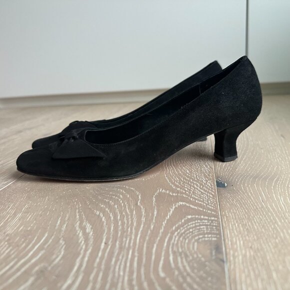 Vaneli Black Suede Kitten Heeled Pump - Picture 2 of 8